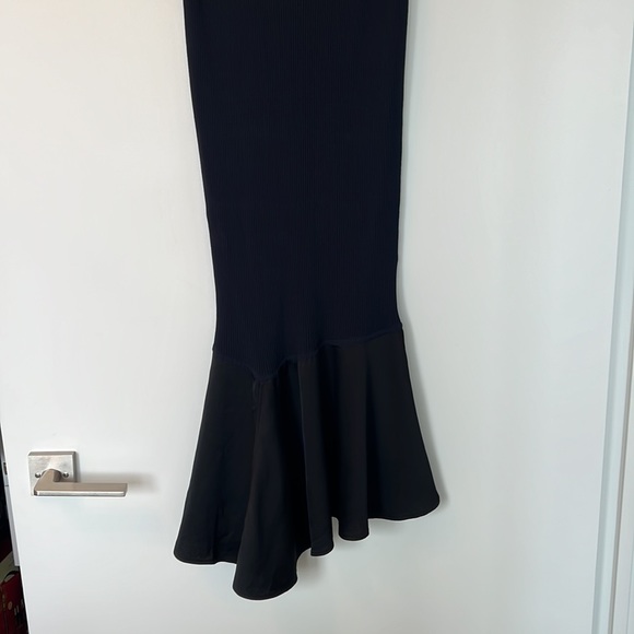 Club Monaco knit ruffle dress - Picture 3 of 5